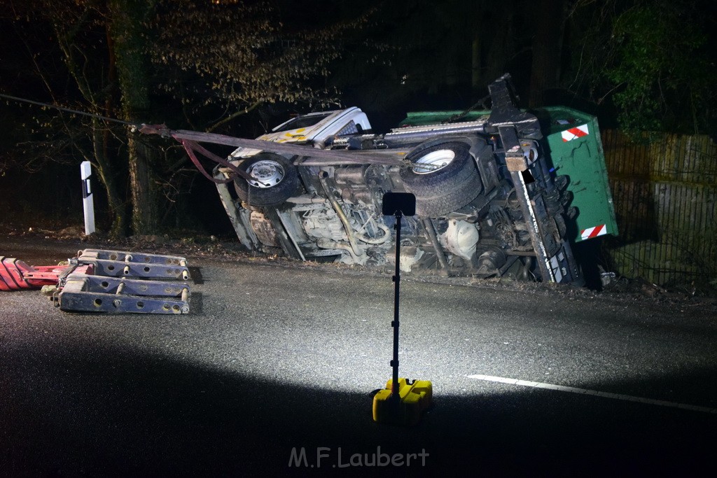 Container LKW umgestuerzt Koeln Brueck Bruecker- Dellbruecker Mauspfad P142.JPG - Miklos Laubert